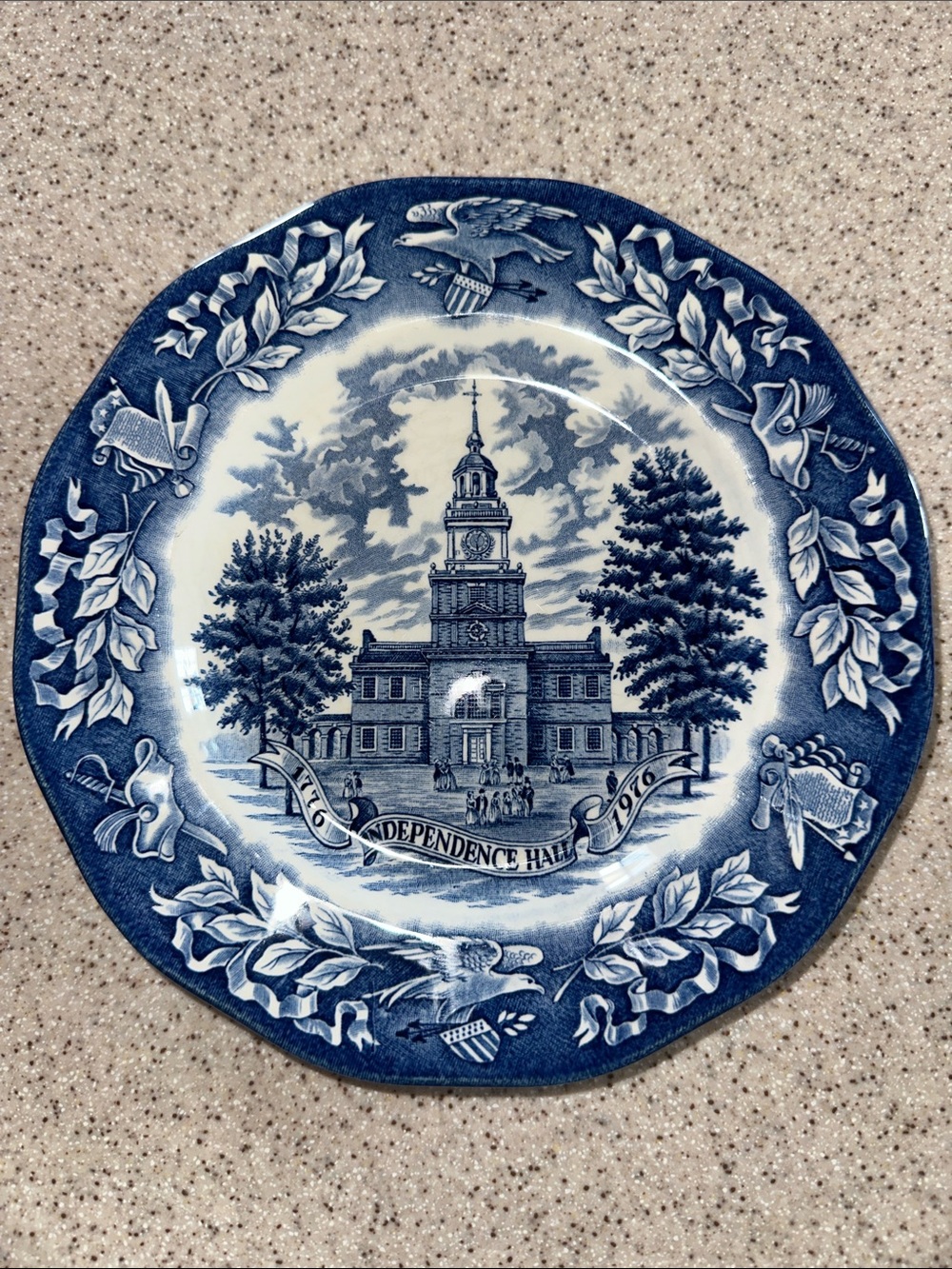 Vintage 1976 Avon Independence Hall Bicentennial Collector Plate Wedgwood